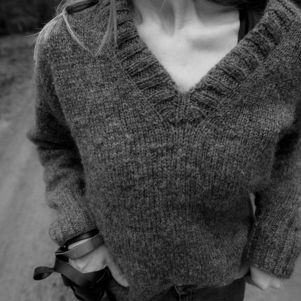 CHLOE SWEATER Knitting Pattern | Modified Drop Shoulder, Bottom-Up Sweater | V-Neck & Crew Neck | Oversized Sweater | Easy Knitting Pattern