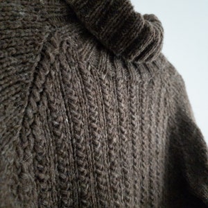 FISHERMAN&#39;S RAGLAN sweater pattern, knitting pattern, rustic bottom up men&#39;s unisex sweater pattern for unspun or worsted weight yarn