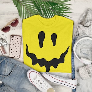 Dripping Smiley Face Unisex Shirt | Be Happy, Be Kind Tee, Trippy Smiley Face Shirt, Fun Emoji T-Shirt