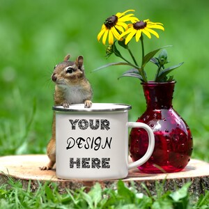 Maqueta de taza de campamento de esmalte de 12 OZ, maqueta de taza de campamento de borde plateado, foto de maqueta de taza de campamento, Chipmocks, maqueta de naturaleza para taza de campamento