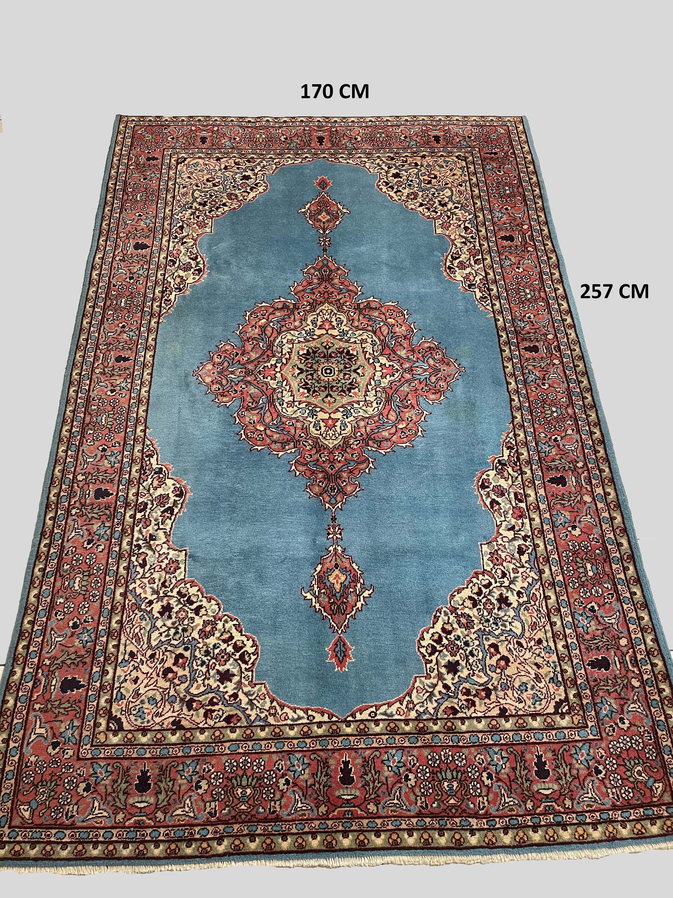Anatolian Rugs & Tapis 100% Hand Made
