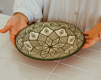 Assiette à pâtes marocaine peinte à la main traditionnelle