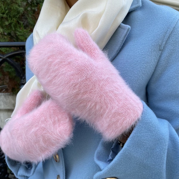 Women winter mittens, Wool mittens, Fluffy mittens, Cute mittens, Pink mittens, Rabbit wool mittens, Knit mittens