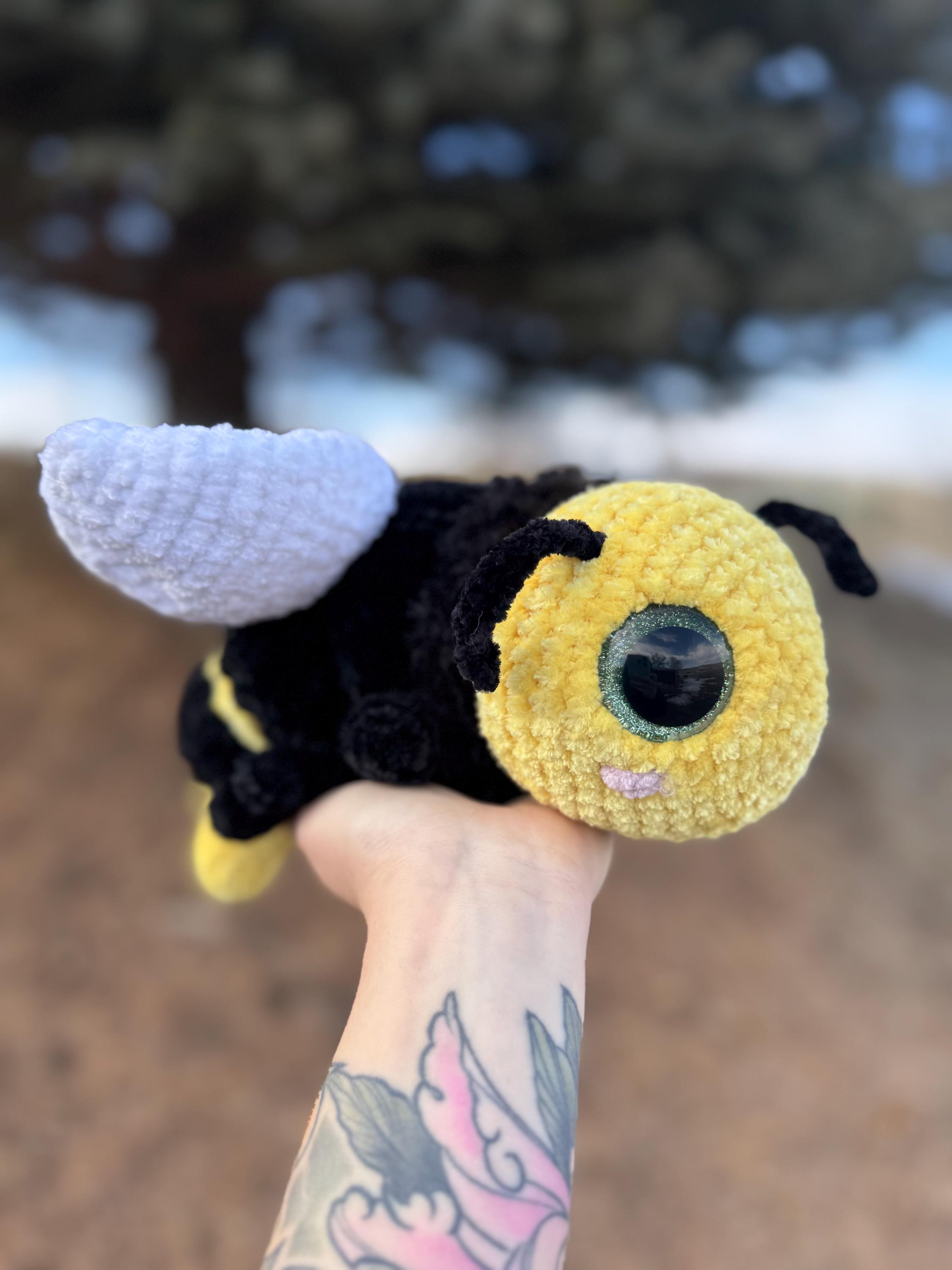 Beeatrice Bumble Bee Crochet Pattern | Amigurumi PDF | Pattern Only - Etsy