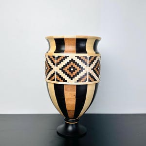 Gewebte Vase H 30,5 cm B 18 cm