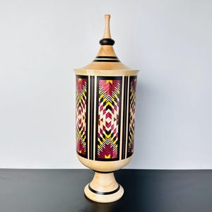 Jarrón con motivos aztecas Alto 45 cm Ancho 15 cm