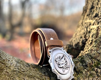 SOLID Leather belt with Bull head buckle. Western cowboy style.
