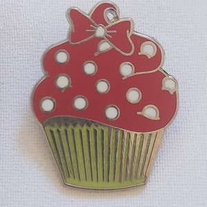 Disney Parks Character Cupcake Minnie Mouse Pin 2011