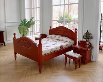 Mahogany Miniature Double Bed and Table Set, Dollhouse Bedroom Furniture (1:12 Scale)