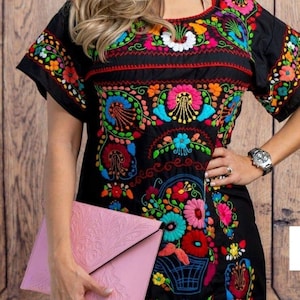 Mexican  Dress. Floral Embroidered Dress. Hand Embroidered Mexican Dress.Traditional Mexican Dress. Mexican Bridesmaid Dress