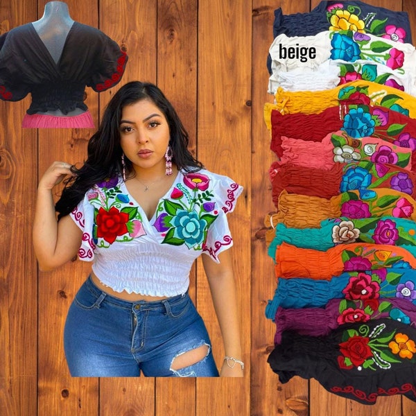 Mexican Embroidered Floral Top. Size S - M. Floral Butterfly Sleeve Crop Top. Low Cut Crop Top. Mexican Crop Top. Mexican Artisanal Blouse.