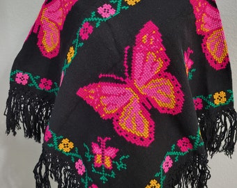 手刺繍のメキシカンポンチョ。職人技のメキシカンポンチョ。メキシカン