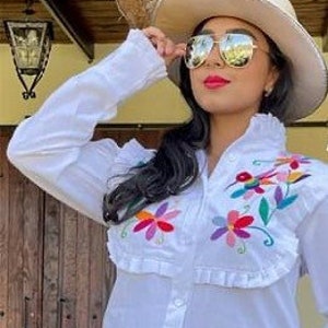 Tenango blouse/button down shirt//Embroidery mexican blouse//Mexican blouse//Long sleeve blouse//Tennago art//Otomi art