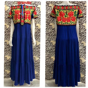 Maxi vestido &quot;chatino&quot; Una verdadera joya que nos muestra un baile de hilos y colores con su bordado punto de cruz  Mexican dress Hand made