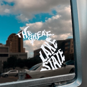 Michigan Great Lakes decal | The Great Lake State Vinyl Sticker – Michigan Car Window Sticker for Laptop, Cooler, Water Bottle, or Car