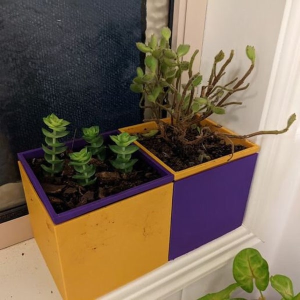 Square Planter with Drainage