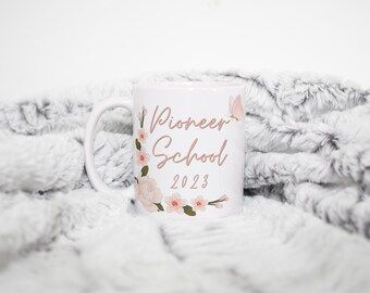 JWシスターズフローラルパイオニアスクール2023パーソナライズコーヒーマグさまざまなサイズのオプションをご用意