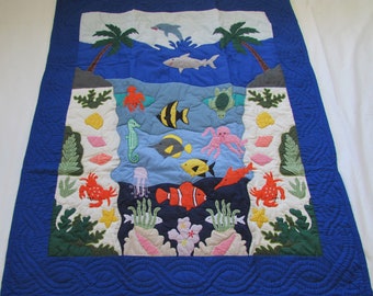 Hawaiian Quilts Baby Blanket/Wall Hanging, hand quilted and machine embroidered Under the Sea