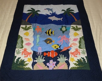 Hawaiian Quilts Baby Blanket/Wall Hanging, hand quilted and machine embroidered Under the Sea