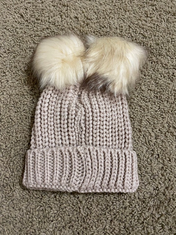 Handmade Knitted Beanie Ski Hat, Pom Pom One Size Handmade Gray Pom Pom Chenille Beanie One Size Skull Cap Ski  main image 4
