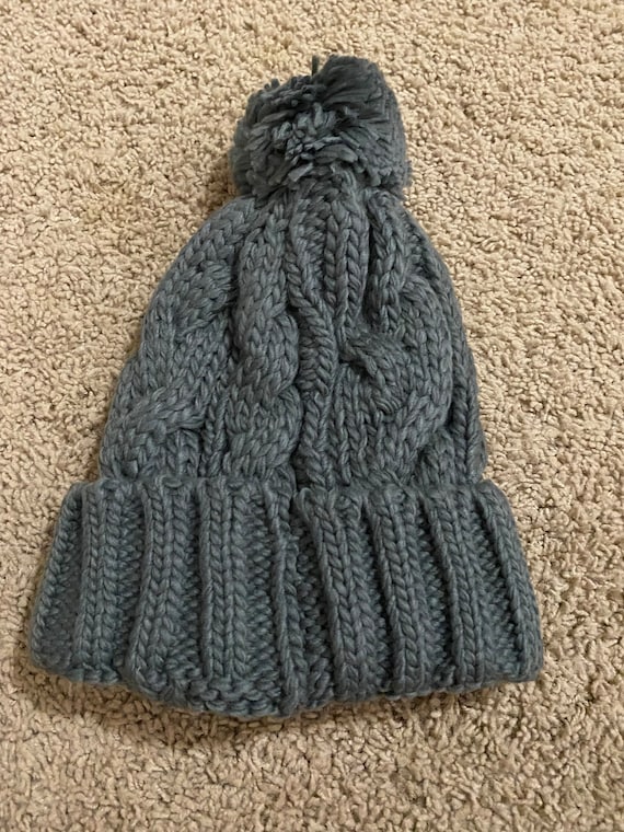 Handmade Gray Pom Pom Beanie One Size Skull Cap Ski Hat  display picture 2