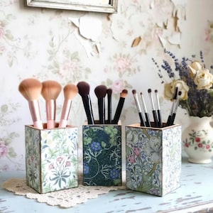 William Morris Oak Pen Holder, Decoupage Floral Desk Organiser, Bathroom Utensil Holder Pot