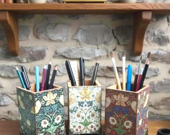 William Morris Oak Pen Holder, Decoupaged Floral Bird Design, Bathroom Desk Organiser