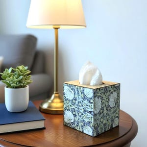 William Morris Pimpernel Tissue Box Cover, Decoupaged Floral Tissue Holder, Arts & Crafts Home Decor