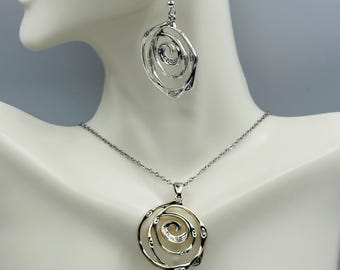 Silver Spiral Pendant Jewelry Set: Necklace & Earrings