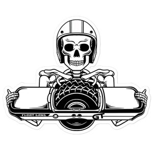 Könnte beinhalten: Schwarz-weiß-Illustration eines Skeletts, das einen selbstausgleichenden Elektroroller fährt. Der Roller hat ein schwarzes Rad und der Text "FLOAT GANG" ist auf dem Deck aufgedruckt.