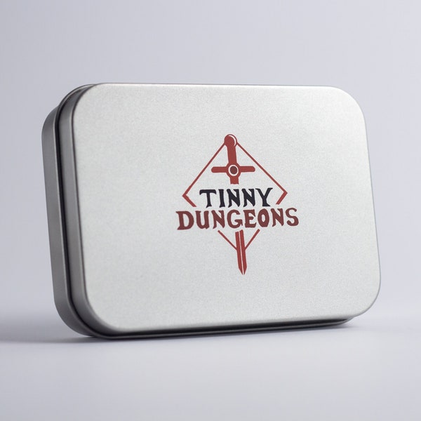Tinny Dungeons - Minimalistische Pocket RPG in een blikken doos - Perfecte reisgenoot en cadeau | RPG-cadeaus | D&D-cadeaus | Klein rollenspel