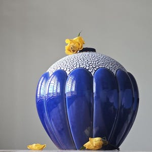 Large&Stunning| 1930&#39;s Antique St CLEMENTS ART POTTERY|Deco Ball Vase|Signed|Blue Vase|Hand Painted