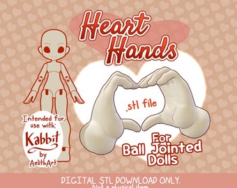 Könnte beinhalten: Digitale STL-Datei für Kugelgelenkpuppen, mit Händen in Herzform. Das Bild enthält ein Puppenmodell und den Text "Heart Hands" und "For Ball Jointed Dolls". Die Datei ist für die Verwendung mit Kabbit-Puppen bestimmt.