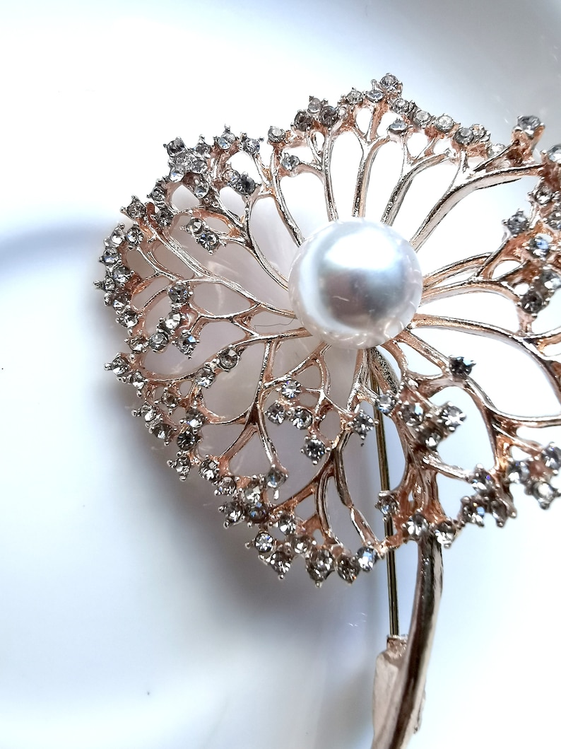 Crystal dandelion flower brooch in gold tone image 4