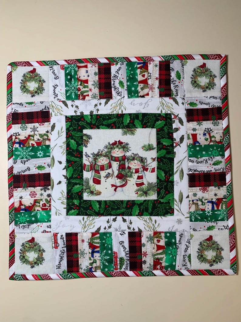 Festive Snowman Gifts Quilted Table Topper NCU0HNH181