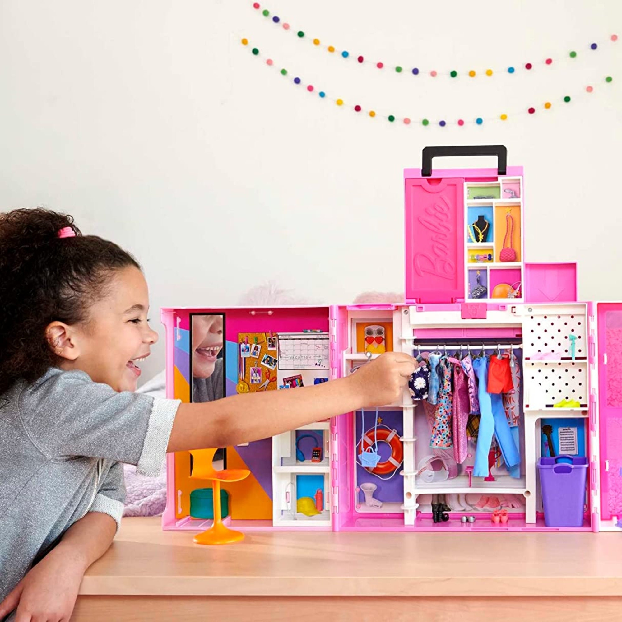 Barbie Closet Playset with 35+ Accessories 5 Pop-Up 2nd Level,Dream Closet