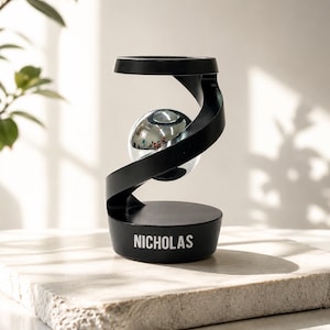 Gadget de escritorio personalizado, regalo grabado para el hombre que lo tiene todo.