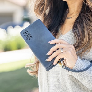 Cartera de piel con monograma, cartera para mujer, cartera de piel con correa, cartera de piel para mujer, regalo de cumpleaños personalizado para mamá o abuela
