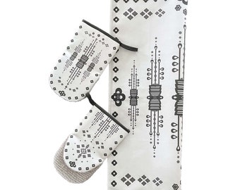 COTTON OVEN MITTS set, Floral Oven Gloves, Modern Retro Kitchen Gloves, Pot Holders, Printed Tea Towel, Kitchen Gift set, Oven Mitts Gift