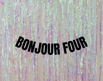 カスタマイズ可能な Bonjour Four の誕生日バナー。4 歳の誕生日の飾り付け。4 歳の誕生日のバナーと看板。モダンな 4 歳の誕生日パーティーの装飾。