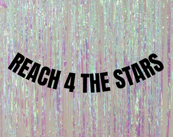 カスタマイズ可能な「Reach 4 the Stars」バースデーバナー。4歳の誕生日のデコレーション。4歳の誕生日のバナーとサイン。モダンな4歳の誕生日パーティーのデコレーション。