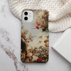 Puede incluir: Una funda para tel&eacute;fono con una pintura vintage colorida de una escena con muchas figuras. La pintura presenta una bandera roja y un cielo azul.