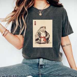 Tshirt | Samurai Frog | Martial Arts | Japanese Style | Vintage Tshirt | Aesthetic Tshirt