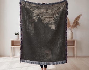 Burg Decke gewebt, Mittelalter Decke, Gothik Wohndekor, stimmungsvolle Wald Silhouette, Geschenk für Buchliebhaber, Wandbehang