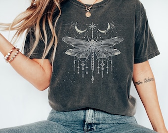 Dragonfly Shirt, Dragonfly T-Shirt, Boho Insect Tee, Mystical Nature Shirt, Celestial Graphic Tee, Women's Soft Shirts, Dragonfly T-Shirt