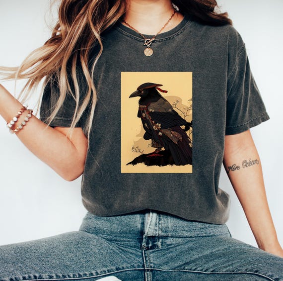 Samurai Tshirt | Samurai Crow Art | Vintage Tshirt | Aesthetic Samurai Tee | Japanese Warrior Style | Fashion Print