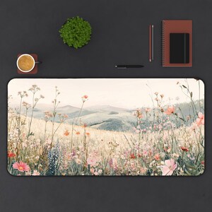 Podkładka pod klawiaturę Cottagecore, estetyka vintage, pastelowe stonowane kolory, podkładka pod mysz z motywem kwiatowym, motyw botaniczny dzikich kwiatów zdjęcie 8