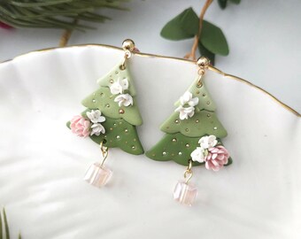 Christmas tree Earrings, Clay tree Earrings, green christmas, Christmas earrings, holiday earrings, gifts for women.