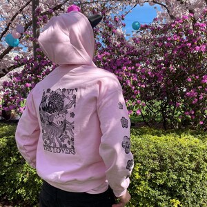 Sudadera con capucha estampada con el Tarot de los amantes