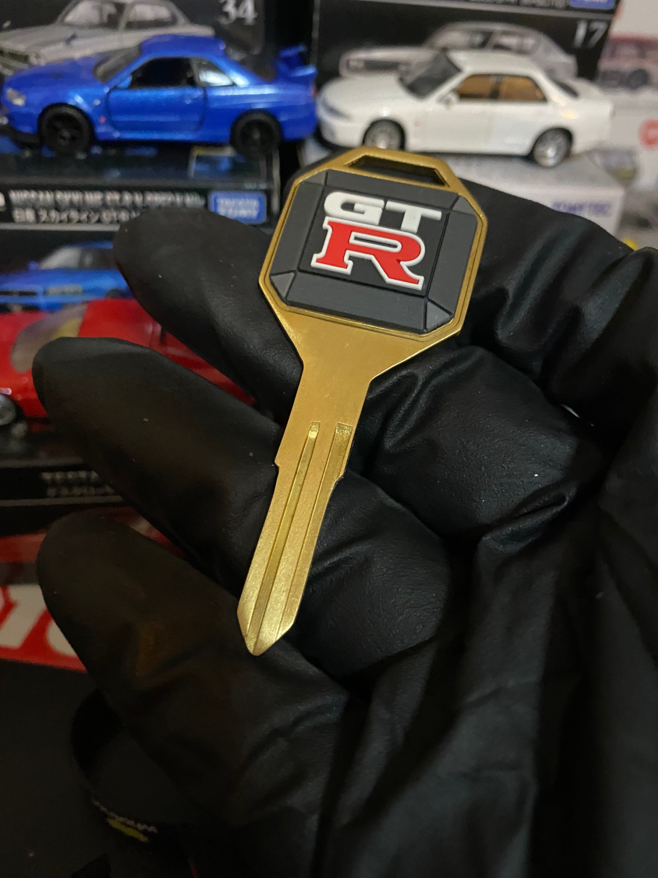 Nissan Skyline GT-R s and GTR Information : Real Keys or Fake Keys